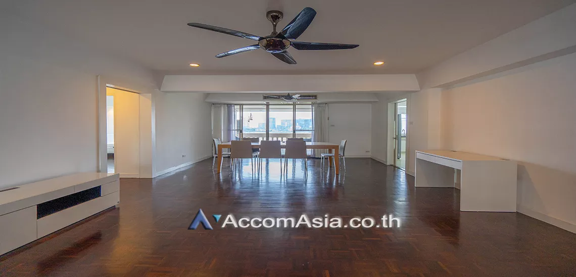  1  3 br Apartment For Rent in Sukhumvit ,Bangkok BTS Asok - MRT Sukhumvit at Family Apartment with Lake View AA10679