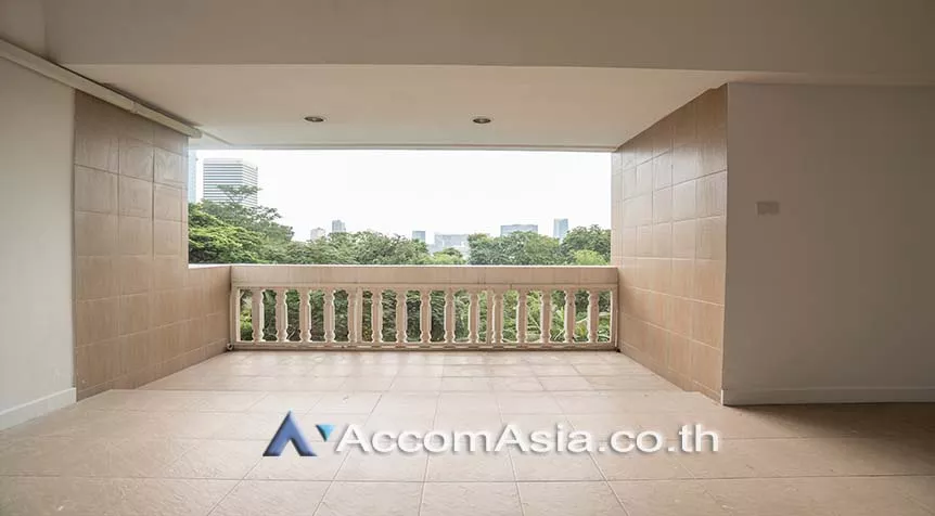 6  3 br Apartment For Rent in Sukhumvit ,Bangkok BTS Asok - MRT Sukhumvit at Family Apartment with Lake View AA10680