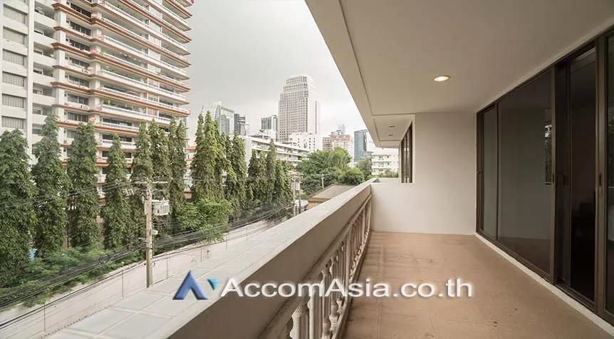 10  3 br Apartment For Rent in Sukhumvit ,Bangkok BTS Asok - MRT Sukhumvit at Family Apartment with Lake View AA10680