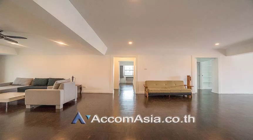 Pet friendly |  3 Bedrooms  Apartment For Rent in Sukhumvit, Bangkok  near BTS Asok - MRT Sukhumvit (AA10680)
