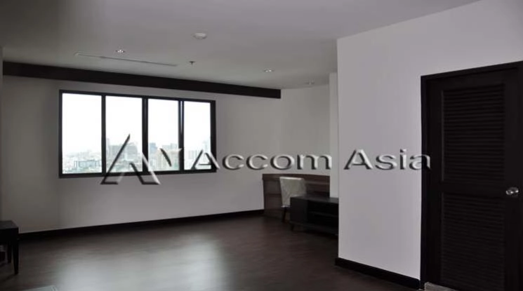 7  4 br Apartment For Rent in Sukhumvit ,Bangkok BTS Ekkamai at Comfort living and well service AA10707