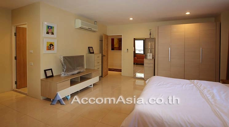 8  3 br Condominium For Rent in Silom ,Bangkok BTS Chong Nonsi at Pearl Garden AA10746