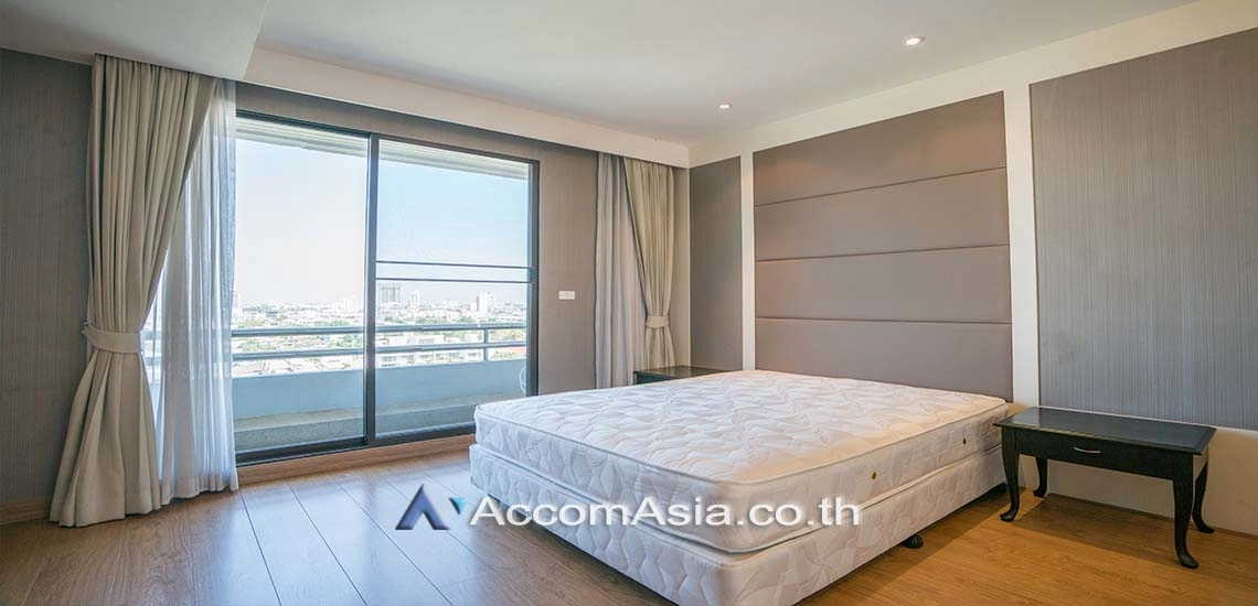7  4 br Apartment For Rent in Sukhumvit ,Bangkok BTS Ekkamai at Comfort living and well service AA10750