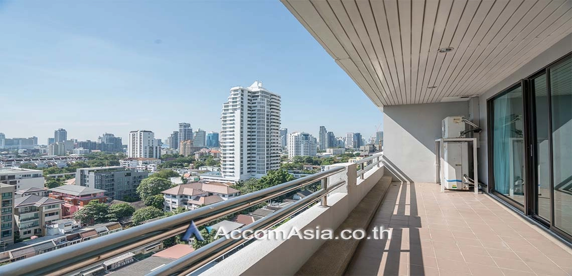 13  4 br Apartment For Rent in Sukhumvit ,Bangkok BTS Ekkamai at High-Rise Living with a Large Balcony Apartment in Ekkamai AA10750