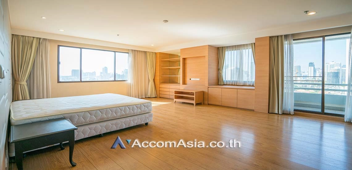 9  4 br Apartment For Rent in Sukhumvit ,Bangkok BTS Ekkamai at Comfort living and well service AA10750