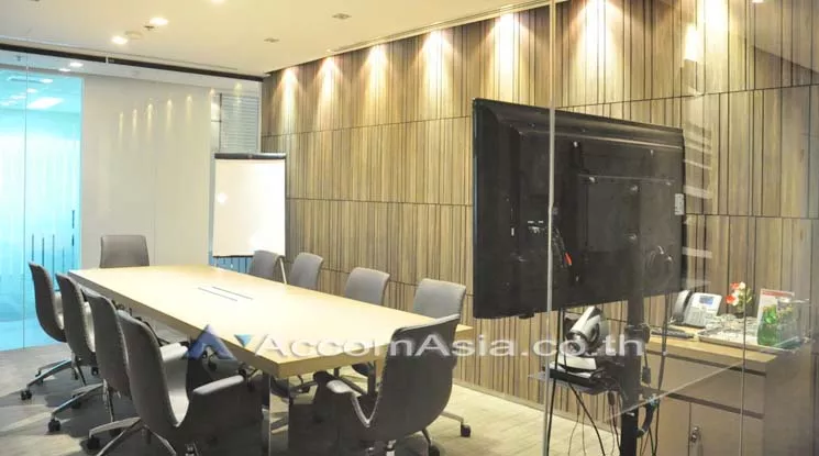  1  Office Space For Rent in Silom ,Bangkok BTS Sala Daeng at Silom Complex AA10756