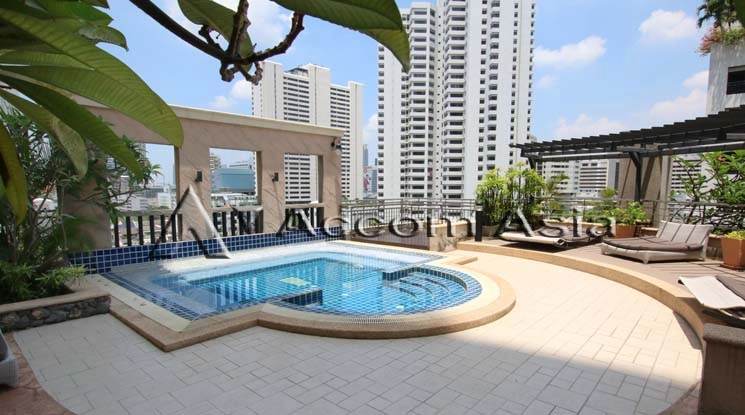  2 Bedrooms  Condominium For Rent & Sale in Sukhumvit, Bangkok  near BTS Nana (AA10767)