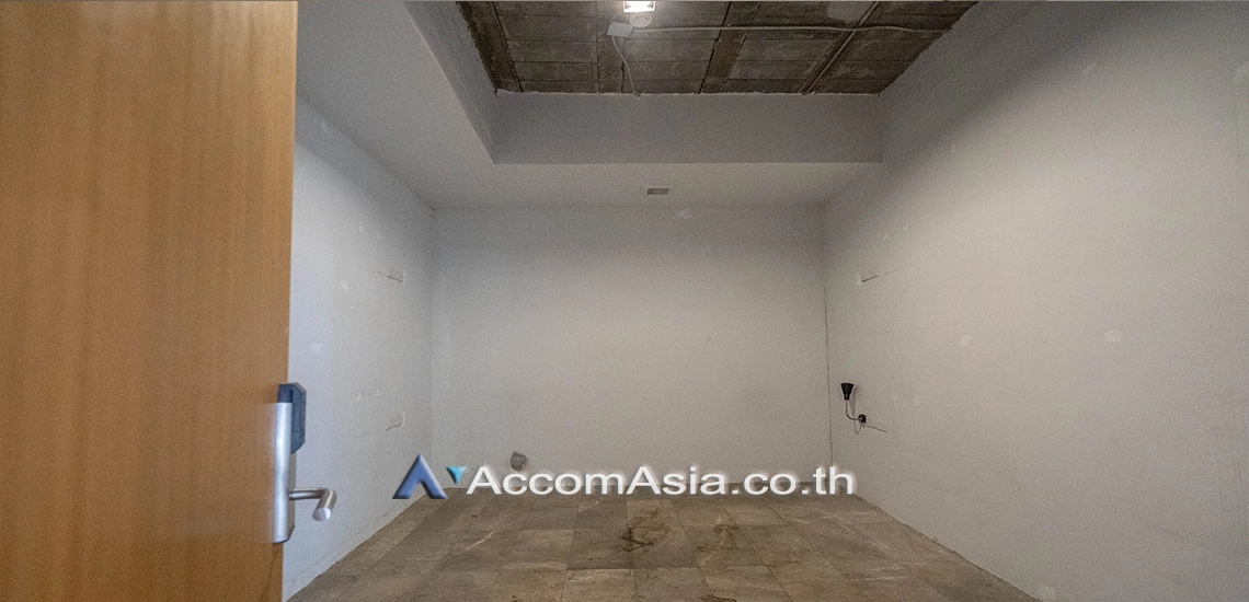 17  3 br House for rent and sale in Ploenchit ,Bangkok BTS Chitlom 110189