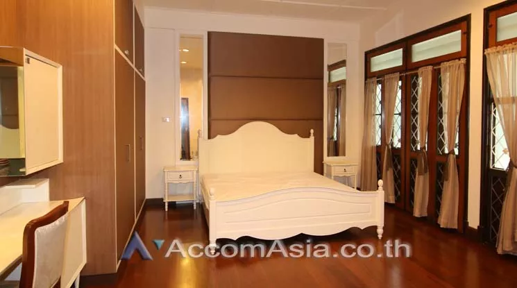 7  2 br House For Rent in Phaholyothin ,Bangkok BTS Saphan-Kwai AA10834