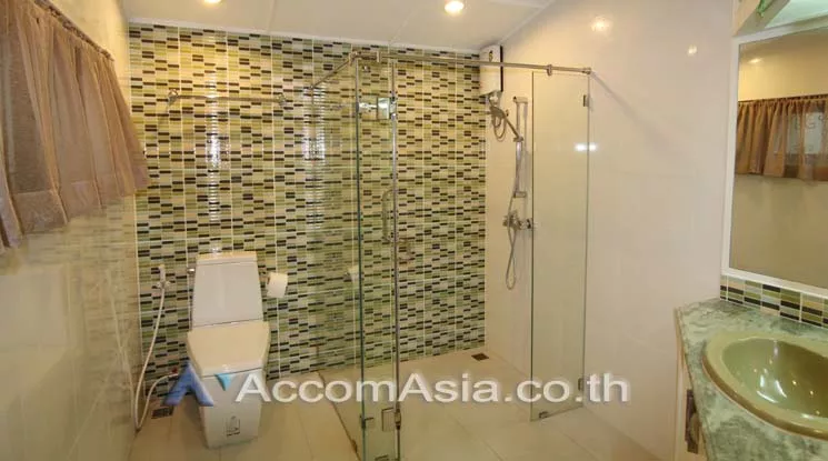 10  2 br House For Rent in Phaholyothin ,Bangkok BTS Saphan-Kwai AA10834