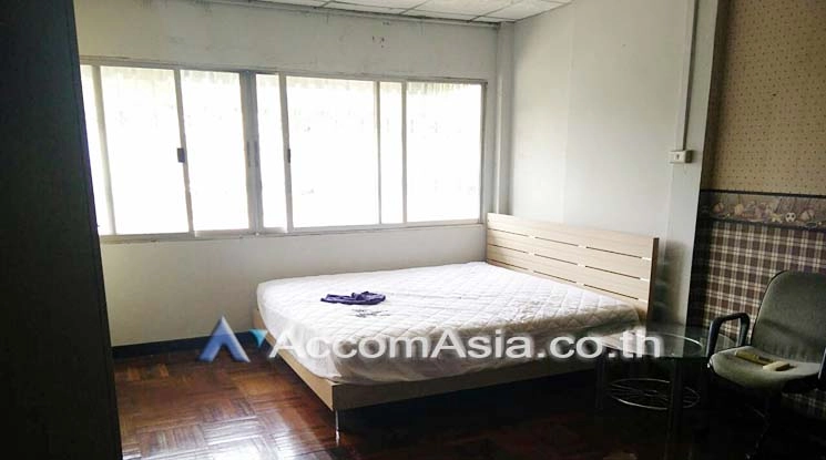 6  5 br House For Rent in Phaholyothin ,Bangkok BTS Ari AA10835