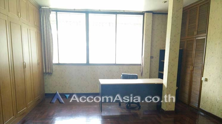 7  5 br House For Rent in Phaholyothin ,Bangkok BTS Ari AA10835