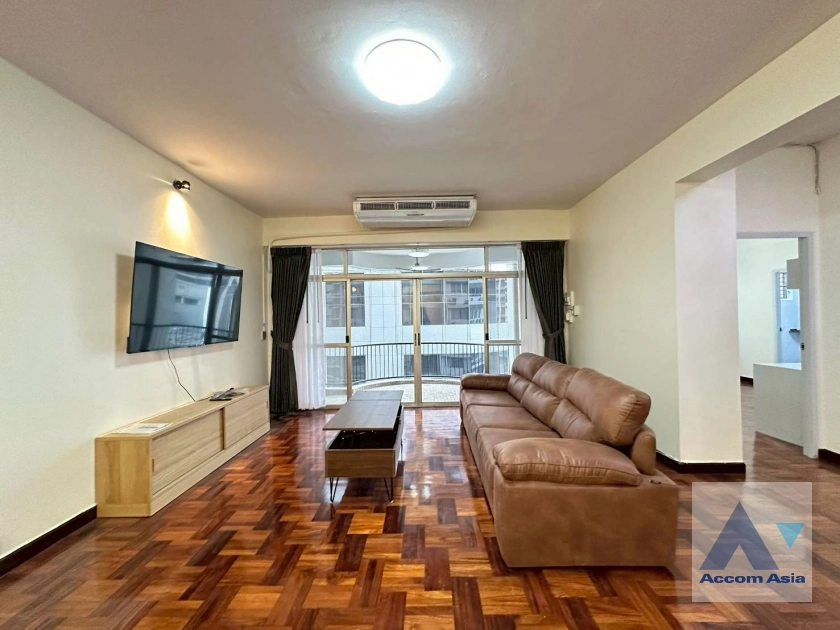 unit 3 Bedrooms  Condominium For Rent & Sale in Sukhumvit, Bangkok  near BTS Phrom Phong (AA10868)