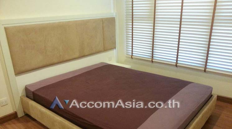unit 2 Bedrooms  Condominium For Rent in Phaholyothin, Bangkok  near BTS Ari (AA10870)