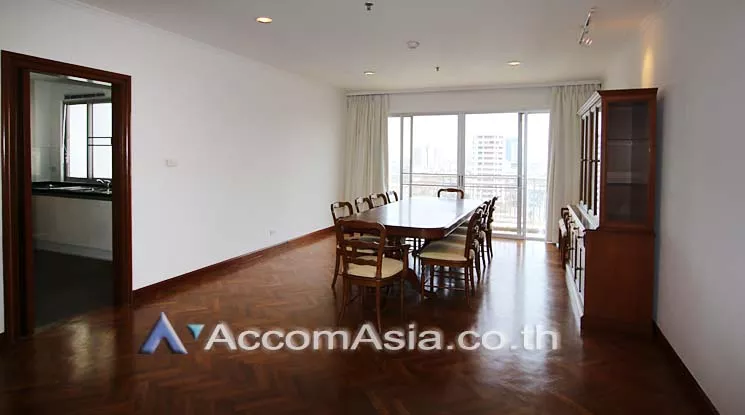  3 Bedrooms  Apartment For Rent in Sathorn, Bangkok  near BRT Technic Krungthep (AA10903)