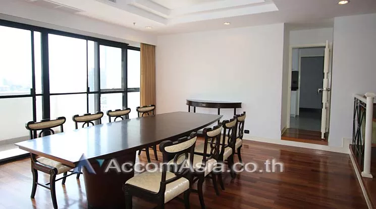unit 3 Bedrooms  Apartment For Rent in Sukhumvit, Bangkok  near BTS Thong Lo (AA10904)