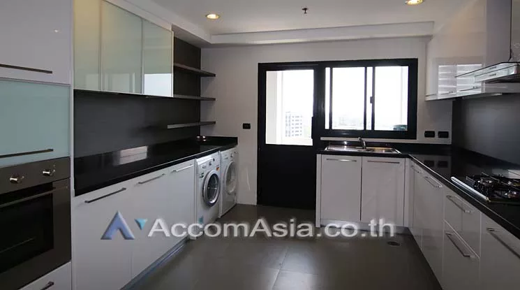 unit 3 Bedrooms  Apartment For Rent in Sukhumvit, Bangkok  near BTS Thong Lo (AA10904)