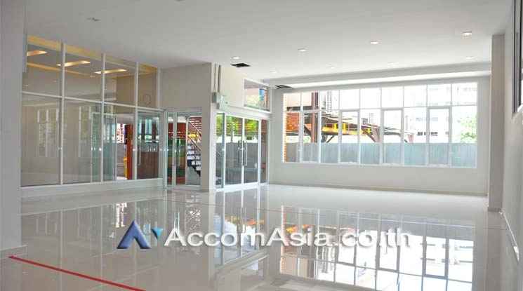 7  Apartment For Rent in Sukhumvit ,Bangkok BTS Thong Lo at Low rise Building AA10928