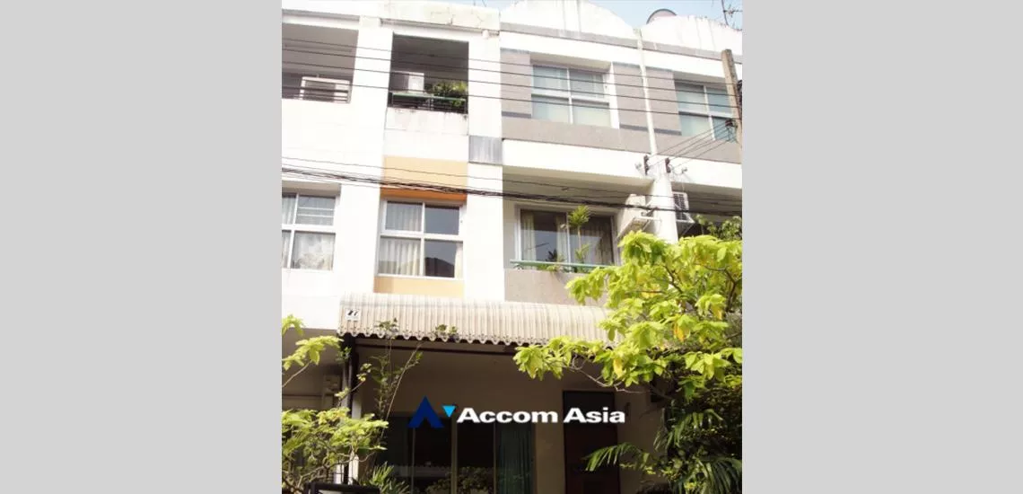 Home Office |  3 Bedrooms  House For Rent in Sukhumvit, Bangkok  near BTS Phra khanong (AA10997)