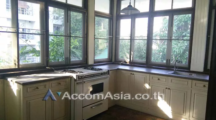  1  6 br House For Rent in Dusit ,Bangkok BTS Ari at Set in Peaceful location AA11001