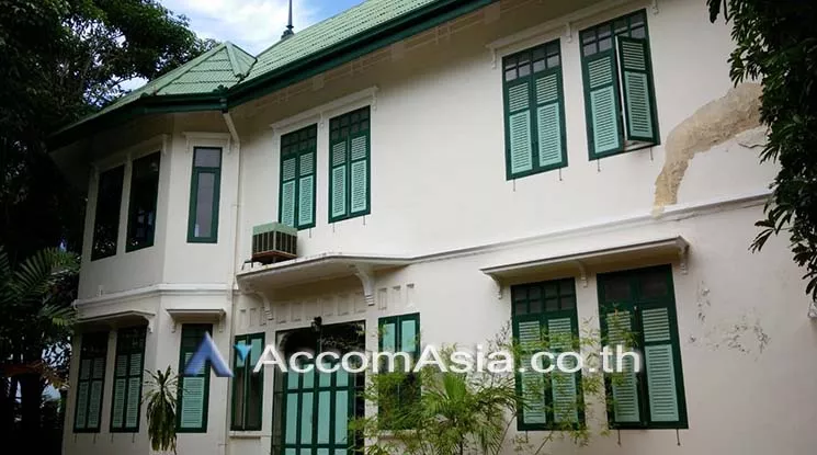  1  3 br House For Rent in Dusit ,Bangkok BTS Ari at Set in Peaceful location AA11002