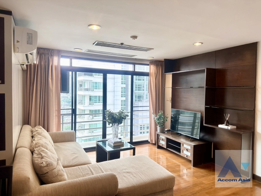 unit 1 Bedroom  Condominium For Rent in Ploenchit, Bangkok  near BTS Ratchadamri (AA11008)