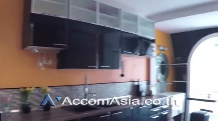  1  4 br House for rent and sale in silom ,Bangkok BTS Surasak AA11039
