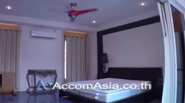 8  4 br House for rent and sale in silom ,Bangkok BTS Surasak AA11039