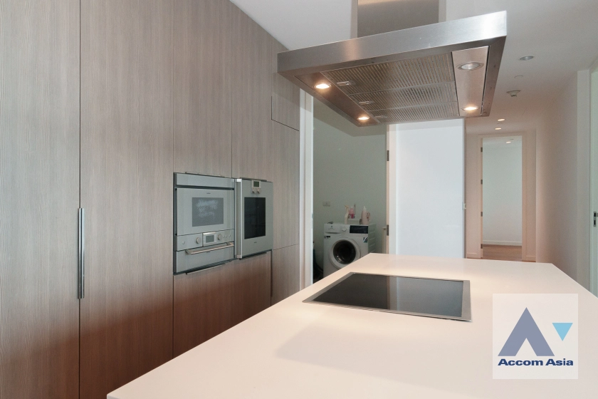 7  3 br Condominium For Rent in Ploenchit ,Bangkok BTS Ratchadamri - MRT Silom at 185 Rajadamri AA11046