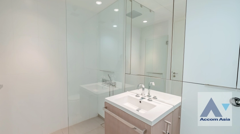 28  3 br Condominium For Rent in Ploenchit ,Bangkok BTS Ratchadamri - MRT Silom at 185 Rajadamri AA11051