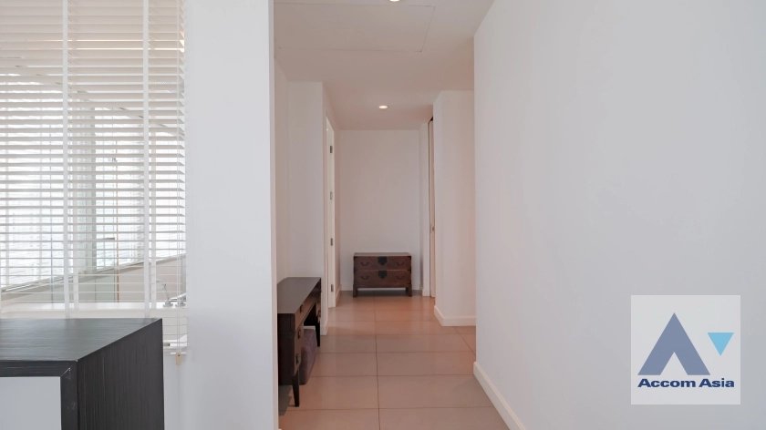 30  3 br Condominium For Rent in Ploenchit ,Bangkok BTS Ratchadamri - MRT Silom at 185 Rajadamri AA11051