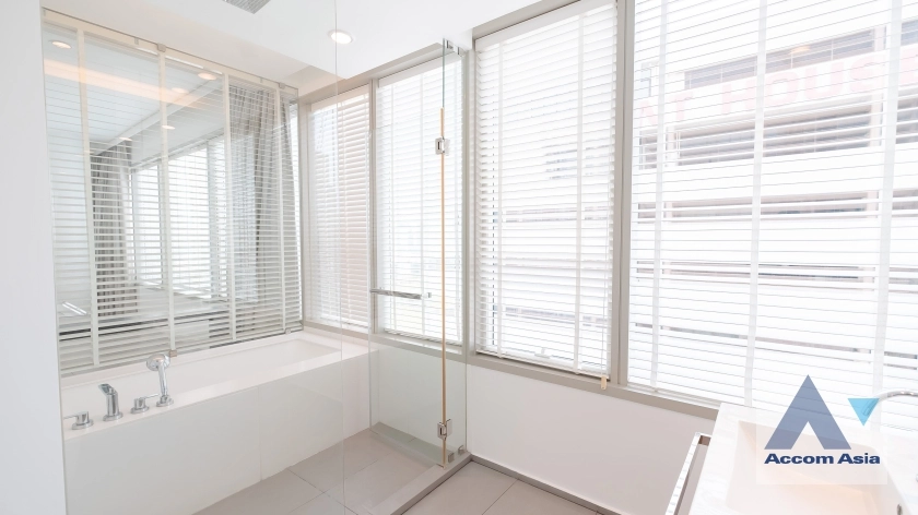 35  3 br Condominium For Rent in Ploenchit ,Bangkok BTS Ratchadamri - MRT Silom at 185 Rajadamri AA11051