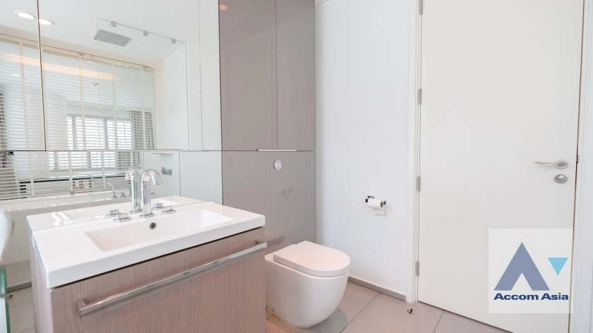 34  3 br Condominium For Rent in Ploenchit ,Bangkok BTS Ratchadamri - MRT Silom at 185 Rajadamri AA11051