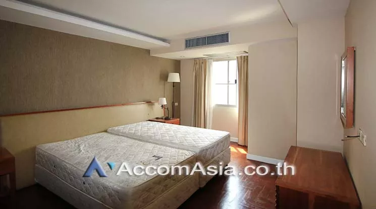 7  2 br Apartment For Rent in Sathorn ,Bangkok MRT Khlong Toei at Low rise Building 21025