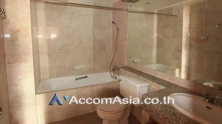 9  2 br Apartment For Rent in Sathorn ,Bangkok MRT Khlong Toei at Low rise Building 21025