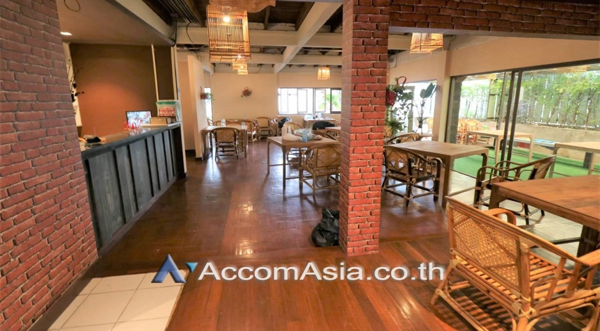  1  2 br House for rent and sale in Sukhumvit ,Bangkok BTS Phra khanong AA11069