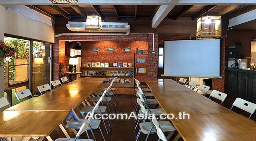  1  2 br House for rent and sale in Sukhumvit ,Bangkok BTS Phra khanong AA11069