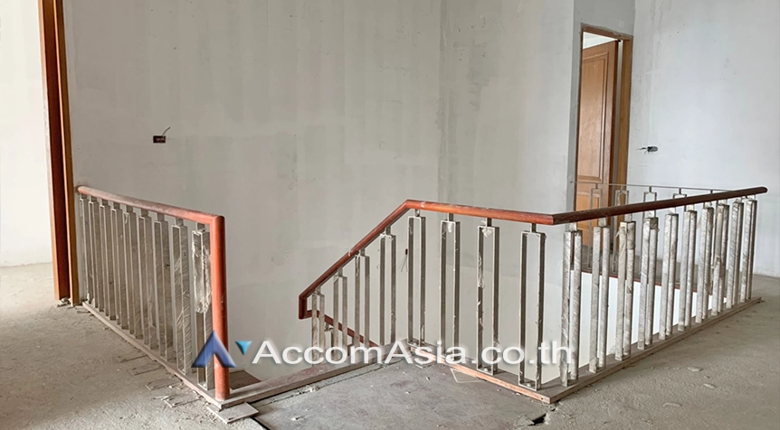12  3 br Condominium For Sale in Sukhumvit ,Bangkok BTS Phrom Phong at Le Raffine Sukhumvit 39 AA11099
