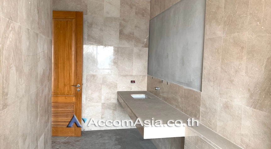 7  3 br Condominium For Sale in Sukhumvit ,Bangkok BTS Phrom Phong at Le Raffine Sukhumvit 39 AA11099