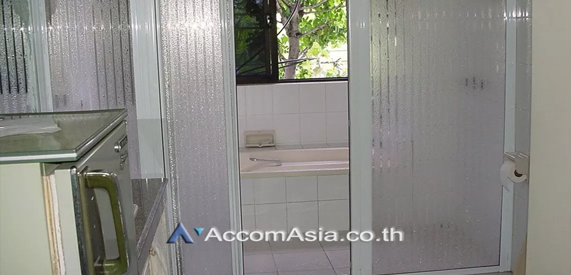 10  4 br Townhouse For Rent in Sukhumvit ,Bangkok BTS Phrom Phong 110192