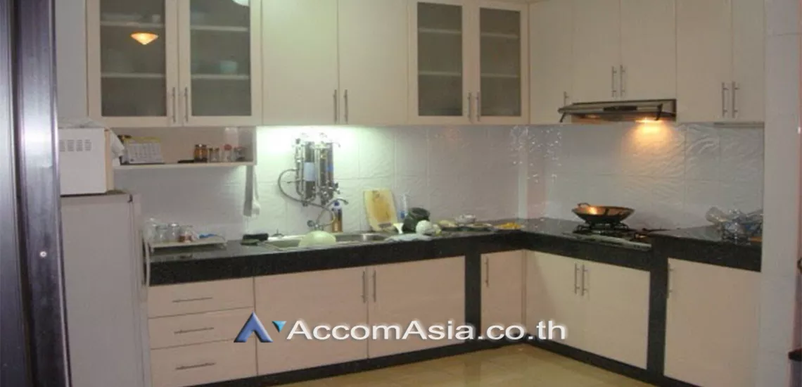 8  4 br Townhouse For Rent in Sukhumvit ,Bangkok BTS Phrom Phong 110192