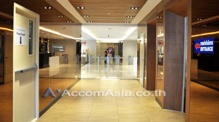  1  Retail / Showroom For Rent in Sukhumvit ,Bangkok BTS Ekkamai at Bangkok Business Center AA11158