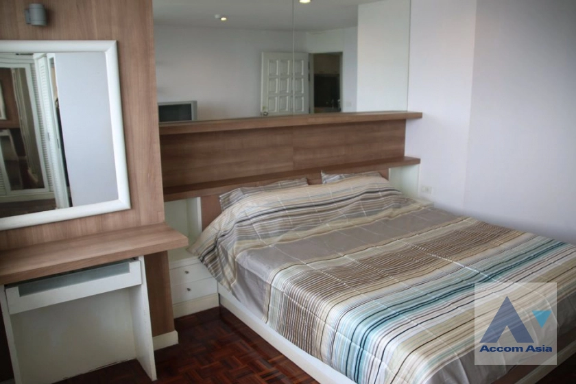 unitFully Furnished |  3 Bedrooms  Condominium For Rent in Sukhumvit, Bangkok  near BTS Ekkamai (AA11193)