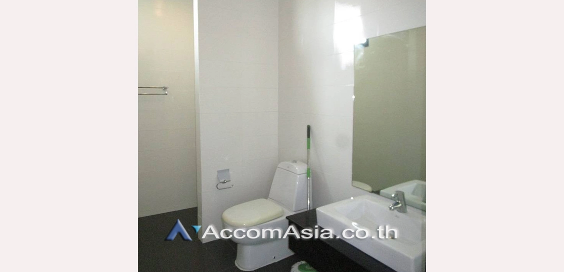 10  3 br Townhouse for rent and sale in Sukhumvit ,Bangkok BTS Thong Lo AA11213