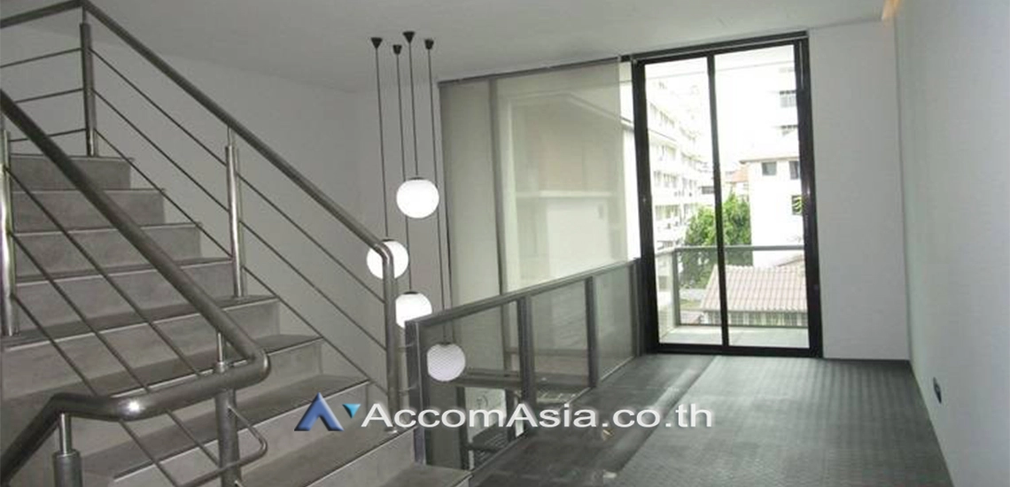  2  3 br Townhouse for rent and sale in sukhumvit ,Bangkok BTS Thong Lo AA11213