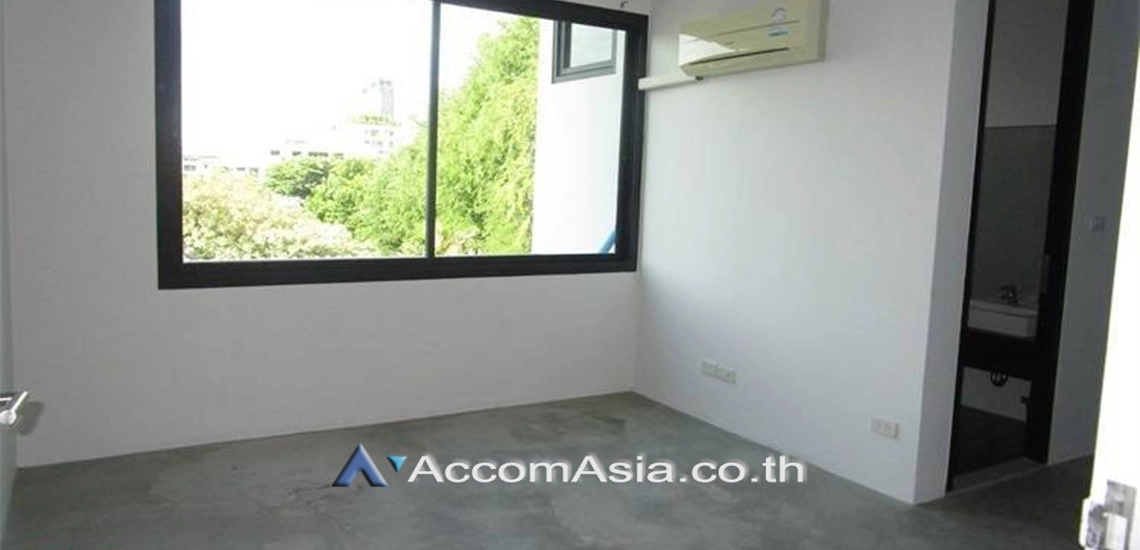 7  3 br Townhouse for rent and sale in Sukhumvit ,Bangkok BTS Thong Lo AA11213