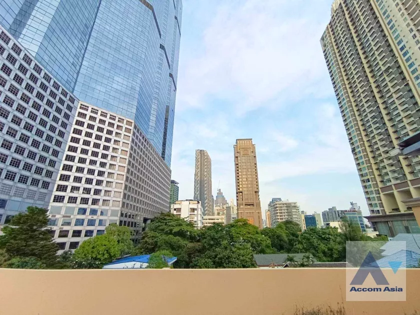 42  3 br Townhouse For Rent in Silom ,Bangkok BTS Chong Nonsi AA11246