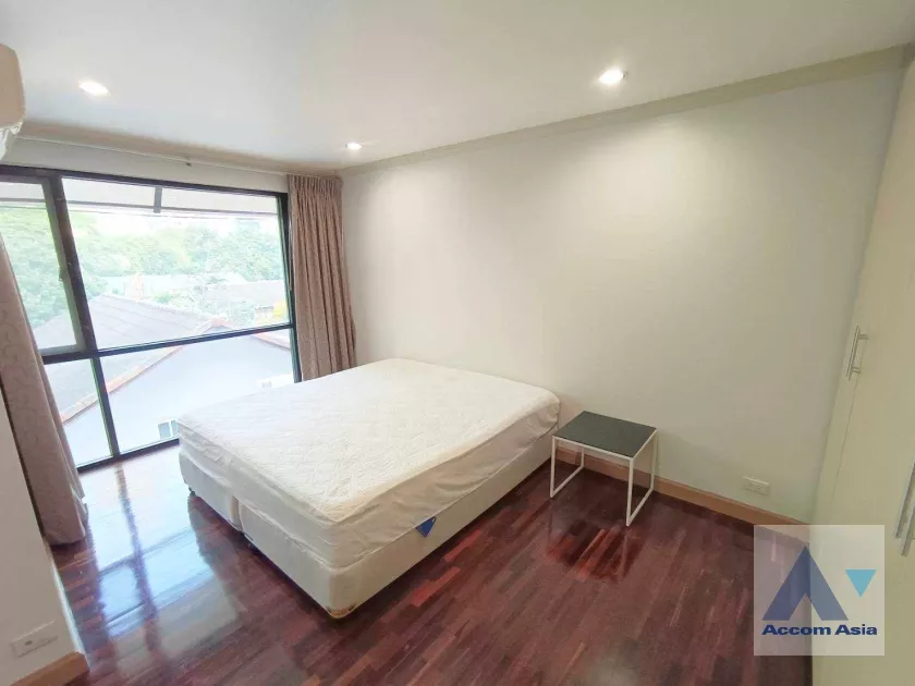 26  3 br Townhouse For Rent in Silom ,Bangkok BTS Chong Nonsi AA11246