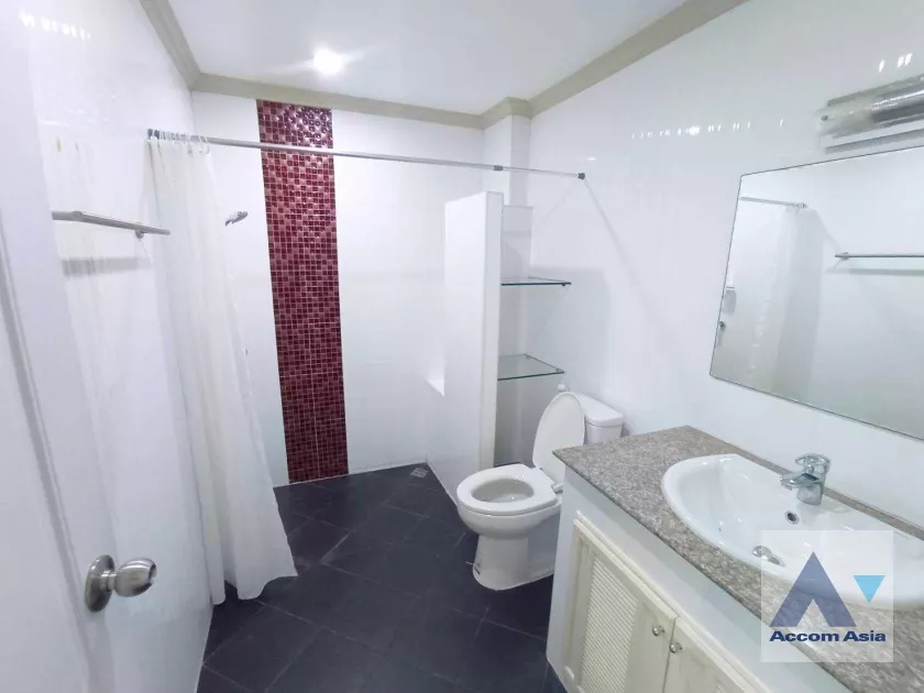 23  3 br Townhouse For Rent in Silom ,Bangkok BTS Chong Nonsi AA11246