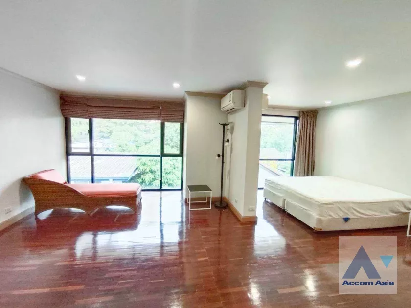 22  3 br Townhouse For Rent in Silom ,Bangkok BTS Chong Nonsi AA11246